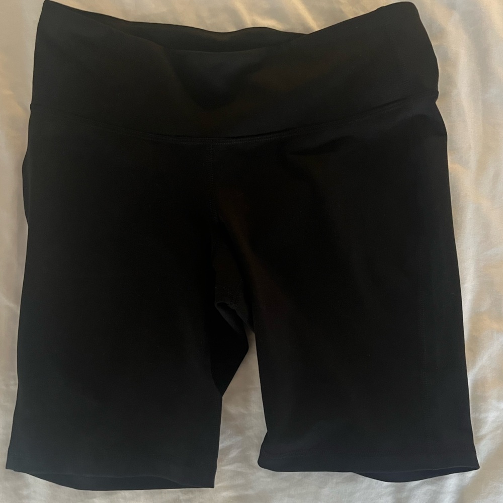 Old Navy workout shorts Size M